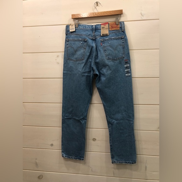 Levis cropped 501s NWT size 30 length 28 - Picture 2 of 5